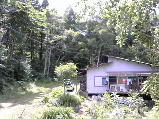 長野県菅平高原 ゆたか山荘 西側(坂上) 2025/07/19 13:45