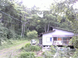 長野県菅平高原 ゆたか山荘 西側(坂上) 2025/07/19 17:00