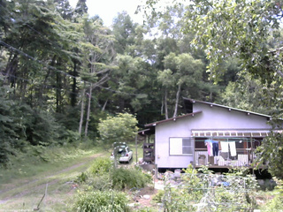 長野県菅平高原 ゆたか山荘 西側(坂上) 2025/07/21 12:15
