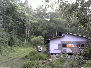 長野県菅平高原 ゆたか山荘 西側(坂上) 2025/07/21 18:45