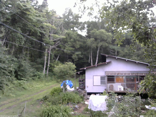 長野県菅平高原 ゆたか山荘 西側(坂上) 2025/07/22 18:15