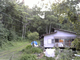 長野県菅平高原 ゆたか山荘 西側(坂上) 2025/07/22 18:45