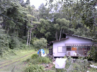 長野県菅平高原 ゆたか山荘 西側(坂上) 2025/07/23 18:00