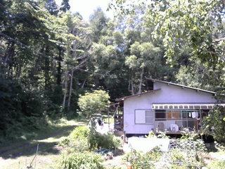 長野県菅平高原 ゆたか山荘 西側(坂上) 2025/07/24 12:15