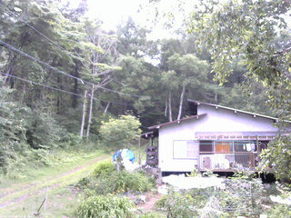 長野県菅平高原 ゆたか山荘 西側(坂上) 2025/07/24 17:15