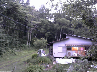 長野県菅平高原 ゆたか山荘 西側(坂上) 2025/07/26 19:00