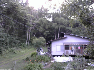 長野県菅平高原 ゆたか山荘 西側(坂上) 2025/07/27 18:00