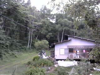 長野県菅平高原 ゆたか山荘 西側(坂上) 2025/07/27 18:15