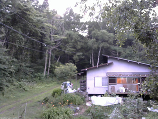 長野県菅平高原 ゆたか山荘 西側(坂上) 2025/07/27 18:45