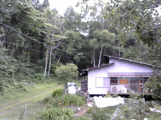 長野県菅平高原 ゆたか山荘 西側(坂上) 2025/07/28 17:00