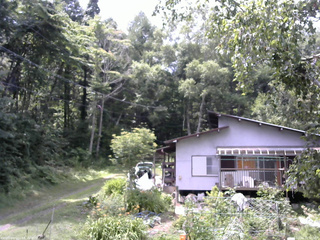 長野県菅平高原 ゆたか山荘 西側(坂上) 2025/07/30 12:15