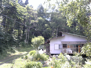 長野県菅平高原 ゆたか山荘 西側(坂上) 2025/07/30 14:15