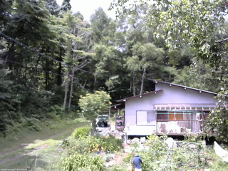 長野県菅平高原 ゆたか山荘 西側(坂上) 2025/08/01 10:45