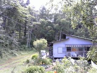 長野県菅平高原 ゆたか山荘 西側(坂上) 2025/08/01 14:15