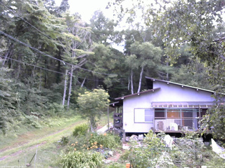 長野県菅平高原 ゆたか山荘 西側(坂上) 2025/08/01 16:15