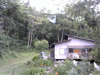 長野県菅平高原 ゆたか山荘 西側(坂上) 2025/08/01 17:30