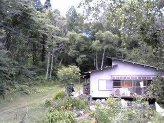 長野県菅平高原 ゆたか山荘 西側(坂上) 2025/08/02 12:15