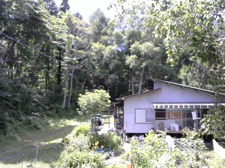 長野県菅平高原 ゆたか山荘 西側(坂上) 2025/08/02 12:30