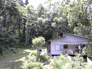 長野県菅平高原 ゆたか山荘 西側(坂上) 2025/08/02 12:45