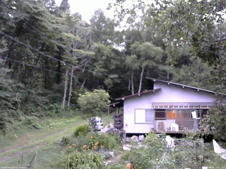長野県菅平高原 ゆたか山荘 西側(坂上) 2025/08/02 17:45