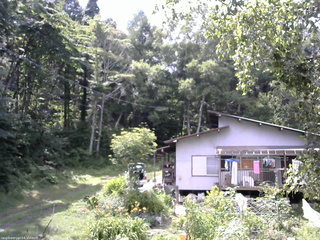 長野県菅平高原 ゆたか山荘 西側(坂上) 2025/08/03 13:15