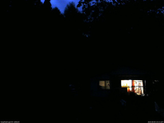 長野県菅平高原 ゆたか山荘 西側(坂上) 2025/08/05 19:15