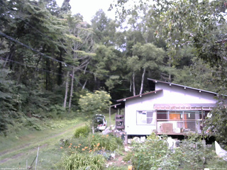長野県菅平高原 ゆたか山荘 西側(坂上) 2025/08/06 08:15