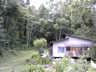 長野県菅平高原 ゆたか山荘 西側(坂上) 2025/08/06 12:00