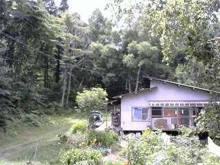 長野県菅平高原 ゆたか山荘 西側(坂上) 2025/08/06 12:30