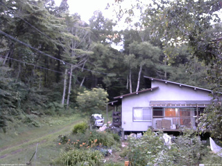 長野県菅平高原 ゆたか山荘 西側(坂上) 2025/08/06 18:30