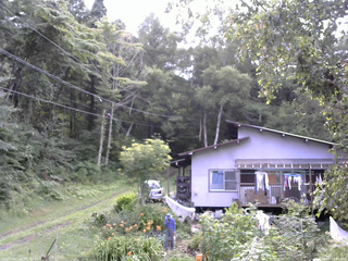 長野県菅平高原 ゆたか山荘 西側(坂上) 2025/08/07 15:45
