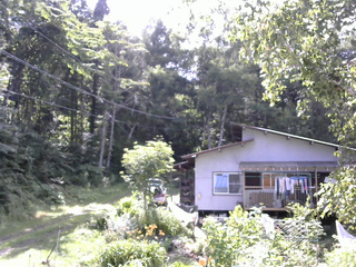 長野県菅平高原 ゆたか山荘 西側(坂上) 2025/08/08 14:15