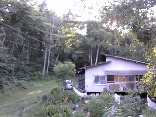 長野県菅平高原 ゆたか山荘 西側(坂上) 2025/08/08 17:00