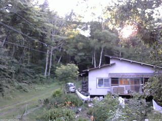 長野県菅平高原 ゆたか山荘 西側(坂上) 2025/08/08 17:15