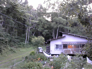 長野県菅平高原 ゆたか山荘 西側(坂上) 2025/08/08 18:15
