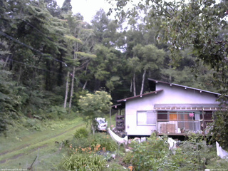 長野県菅平高原 ゆたか山荘 西側(坂上) 2025/08/10 06:15