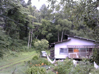 長野県菅平高原 ゆたか山荘 西側(坂上) 2025/08/10 17:00