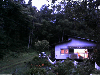 長野県菅平高原 ゆたか山荘 西側(坂上) 2025/08/10 18:45