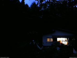 長野県菅平高原 ゆたか山荘 西側(坂上) 2025/08/10 19:00