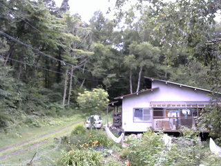 長野県菅平高原 ゆたか山荘 西側(坂上) 2025/08/11 12:45