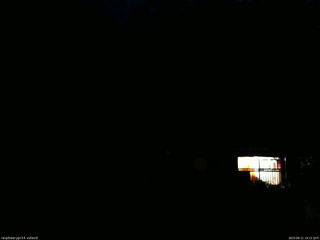 長野県菅平高原 ゆたか山荘 西側(坂上) 2025/08/11 19:15