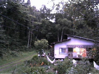 長野県菅平高原 ゆたか山荘 西側(坂上) 2025/08/14 18:45