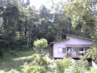 長野県菅平高原 ゆたか山荘 西側(坂上) 2025/08/16 14:15