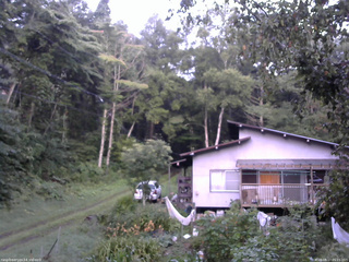 長野県菅平高原 ゆたか山荘 西側(坂上) 2025/08/17 05:15