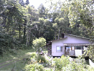 長野県菅平高原 ゆたか山荘 西側(坂上) 2025/08/17 13:15