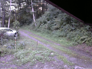 長野県菅平高原 ゆたか山荘 東側(坂下) 2025/08/19 18:00