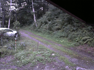 長野県菅平高原 ゆたか山荘 東側(坂下) 2025/08/19 18:30