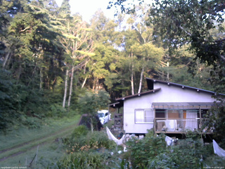 長野県菅平高原 ゆたか山荘 西側(坂上) 2025/08/20 05:45