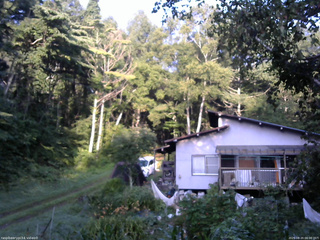 長野県菅平高原 ゆたか山荘 西側(坂上) 2025/08/20 06:00