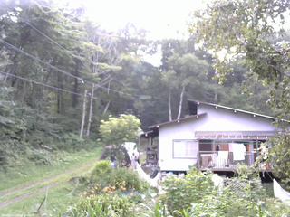 長野県菅平高原 ゆたか山荘 西側(坂上) 2025/08/20 17:15